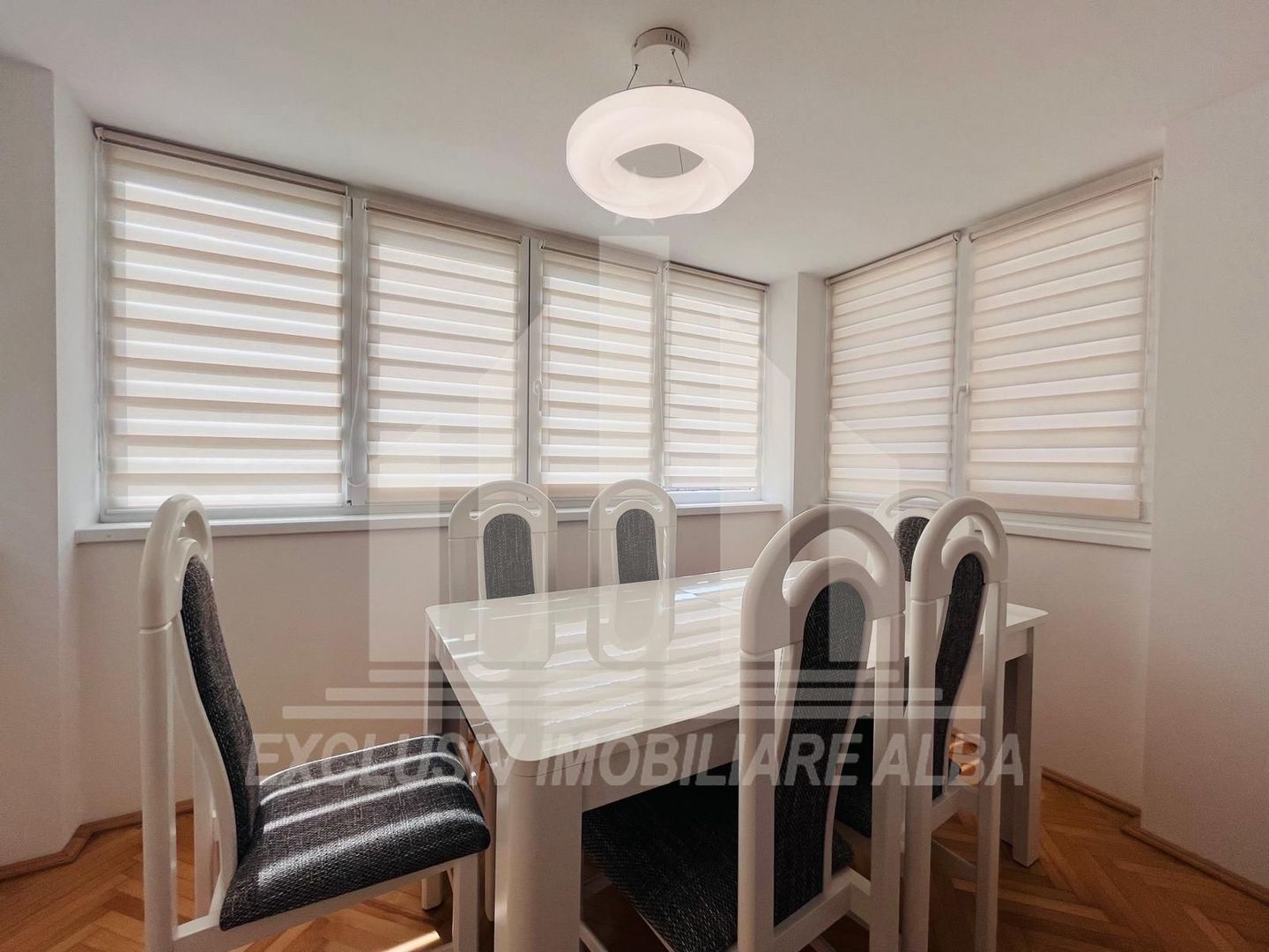 Apartament cu 3 camere, Cetate- Parcul Unirii - Poză 2