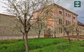 DE ÎNCHIRIAT - Spațiu comercial cu destinații multiple - Nădlac - Poză 1