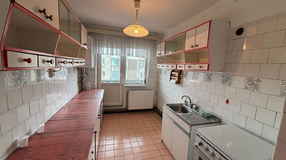 APARTAMENT CU 4 CAMERE ZONA DÂMBU CU 90mp - Poză 9