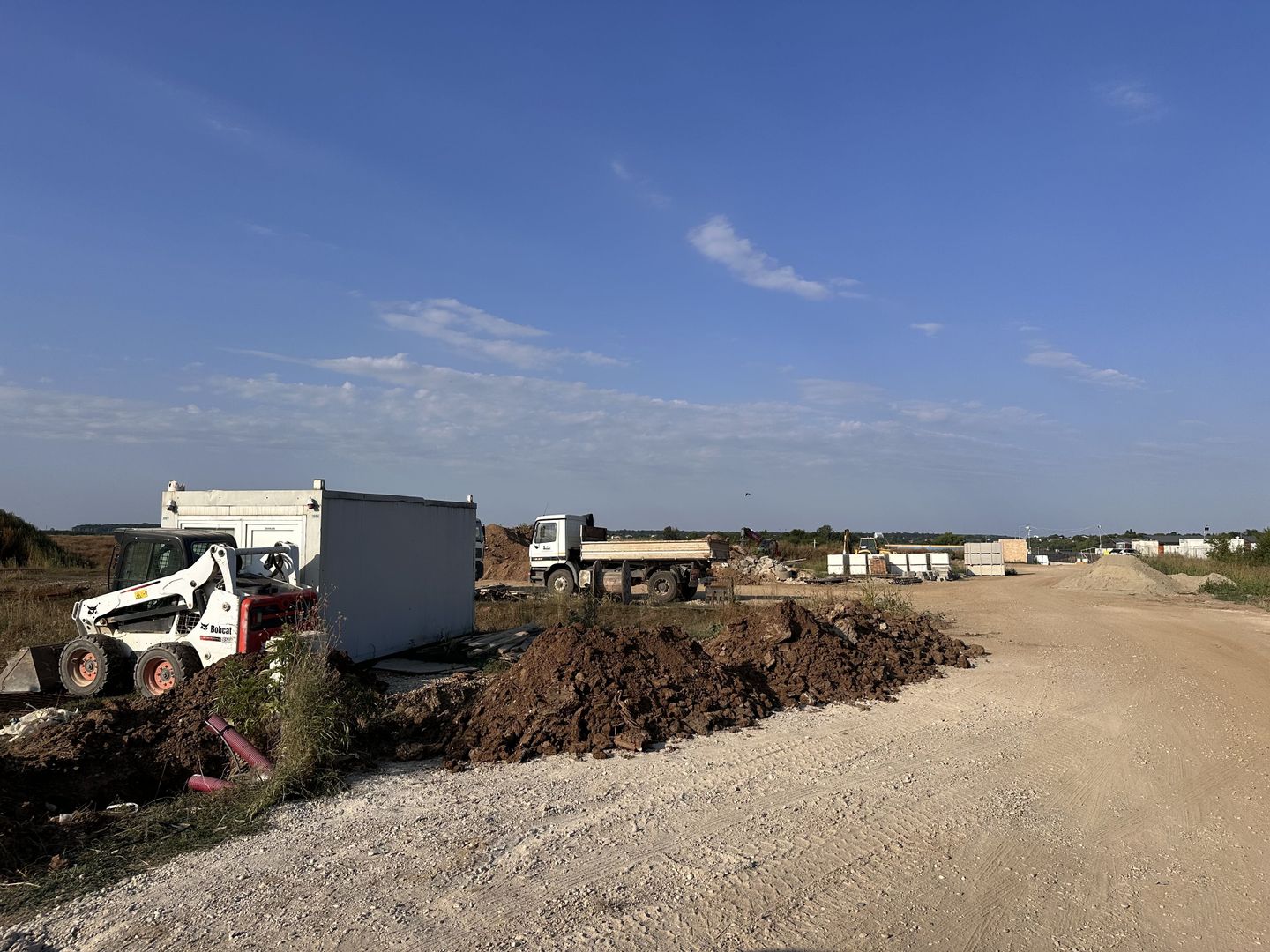 Teren Tancabesti intravilan iesire la lac Snagov - Poză 7