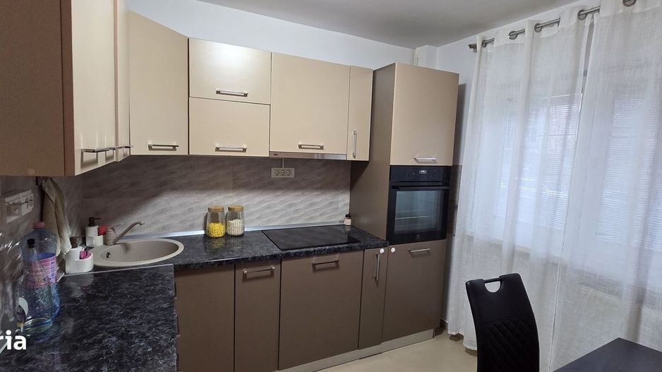 Apartament 4 camere de vânzare – zona Politehnicii - Poză 3