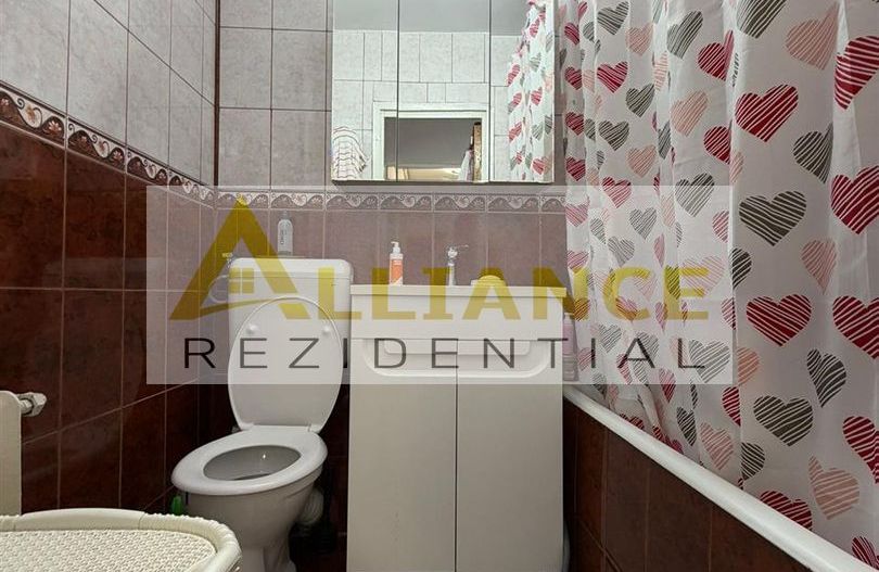 APARTAMENT 4 CAMERE SI 2 BAI DE VANZARE - ZONA METROU 1 DECEMBRIE - Poză 3