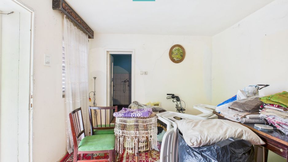 Casă cu 2 corpuri  și 5 camere în Livada - Poză 14