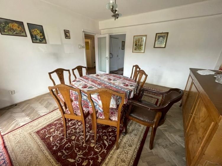 Apartament în Zonă Centrală – Ideal pentru locuit sau investiție. - Poză 2