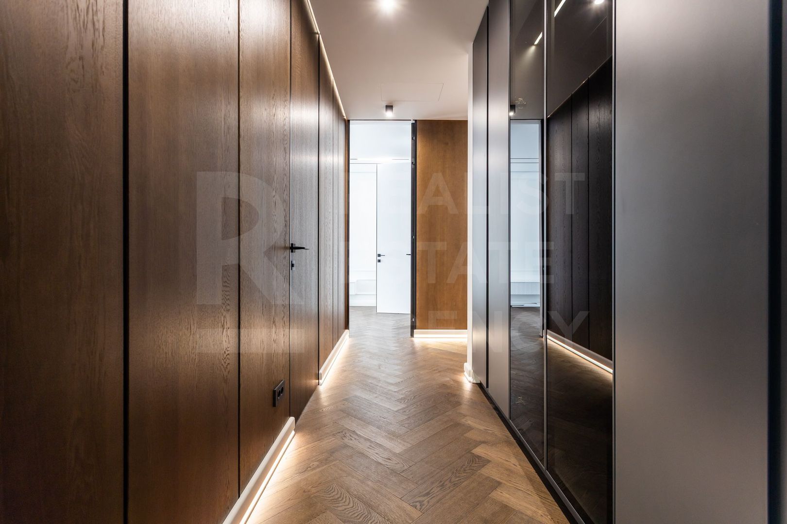 Chirie, apartament, 4 camere, str. Universității, Centru - Poză 26