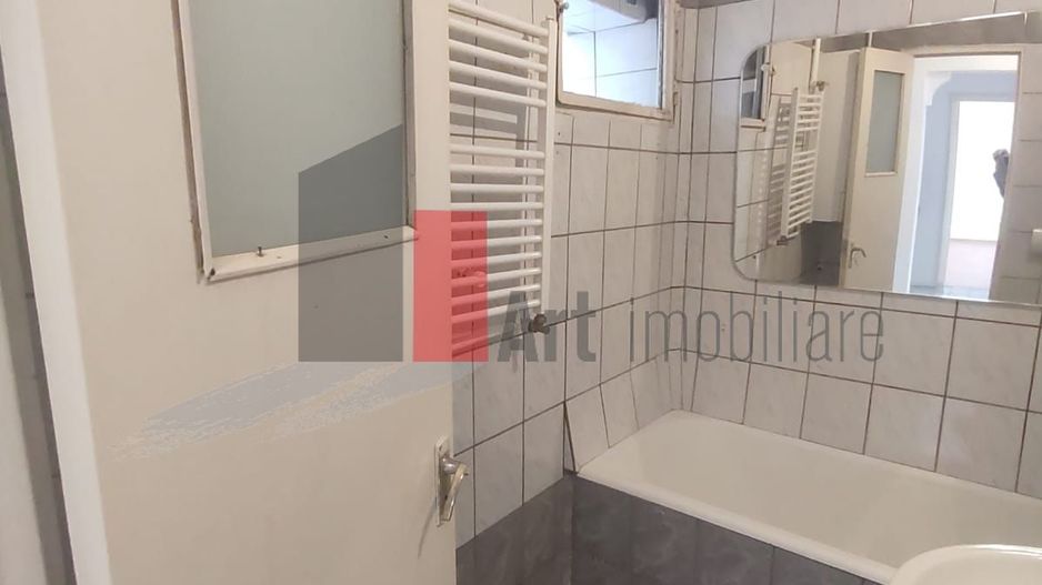 Vânzare apartament decomandat 3 camere cu centrală - Str. Baciului - Poză 24