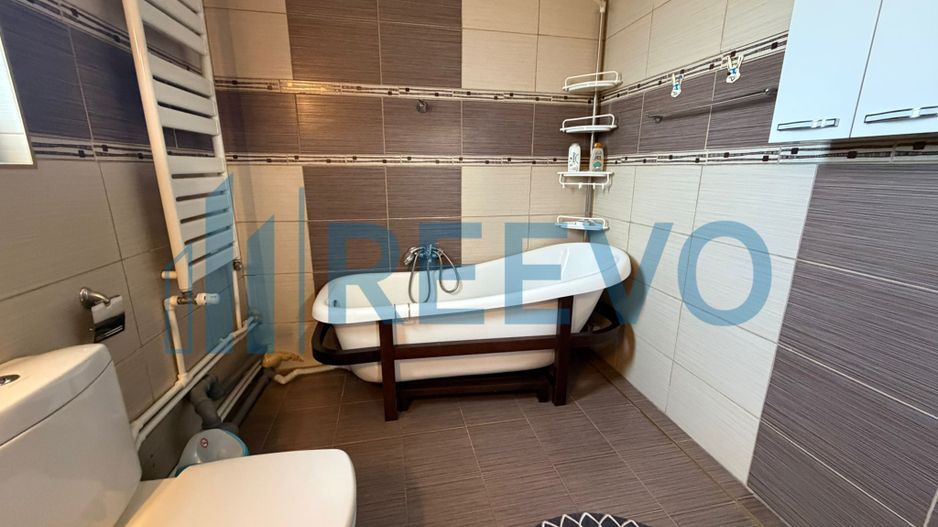 Casă/Vilă de vânzare în comuna Târgu Trotuș, județul Bacău. - Poză 11