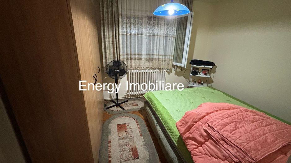 Apartament cu 3 camere, zona Dâmbul Pietros - Poză 7