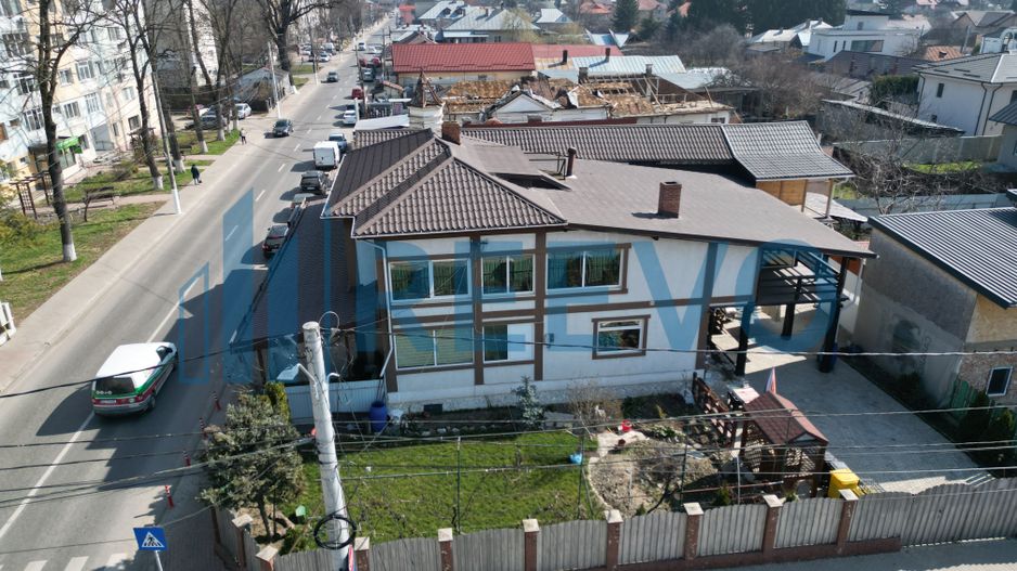 Clădire și teren pentru investiție, central Roman - Poză 75