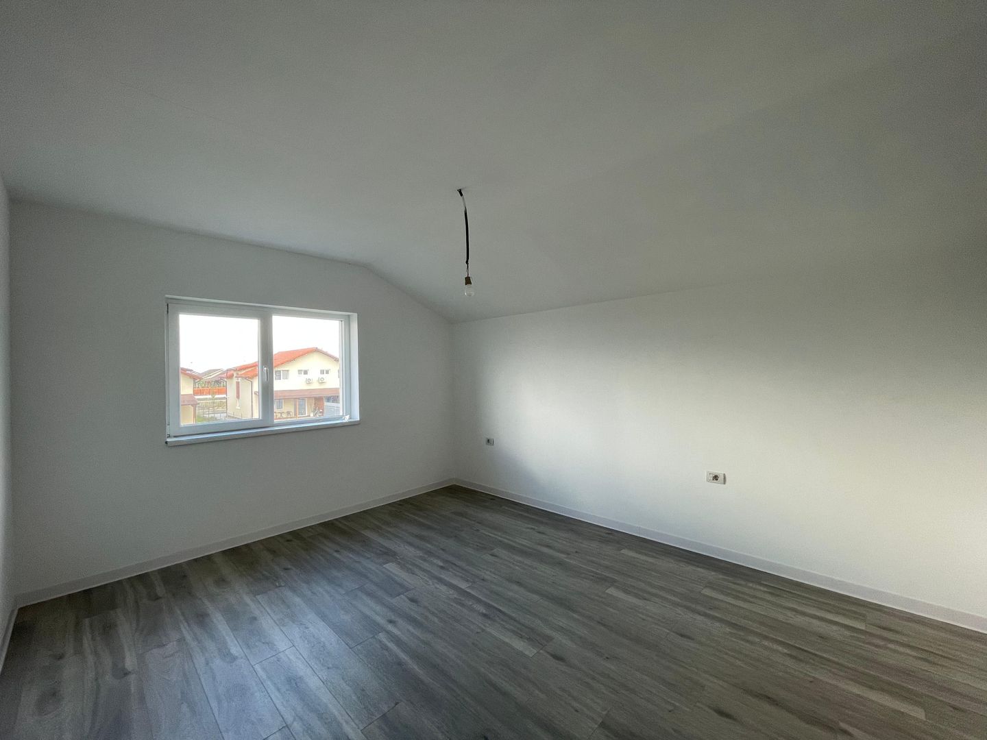 Casă individuală cu 5 camere și teren generos de 600 mp |Mosnița Nouă| - Poză 16