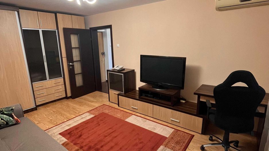 Apartamet cu 3 camere de închiriat - Poză 1