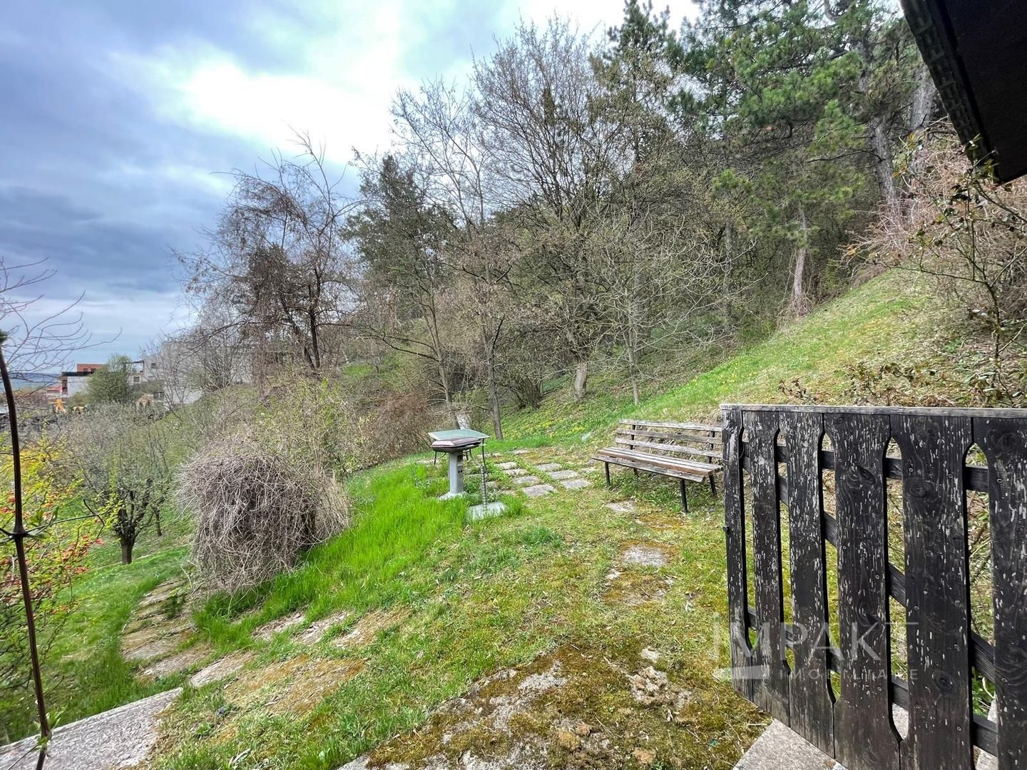 Cabana din lemn cu panorama superba asupra Florestiului - Poză 4