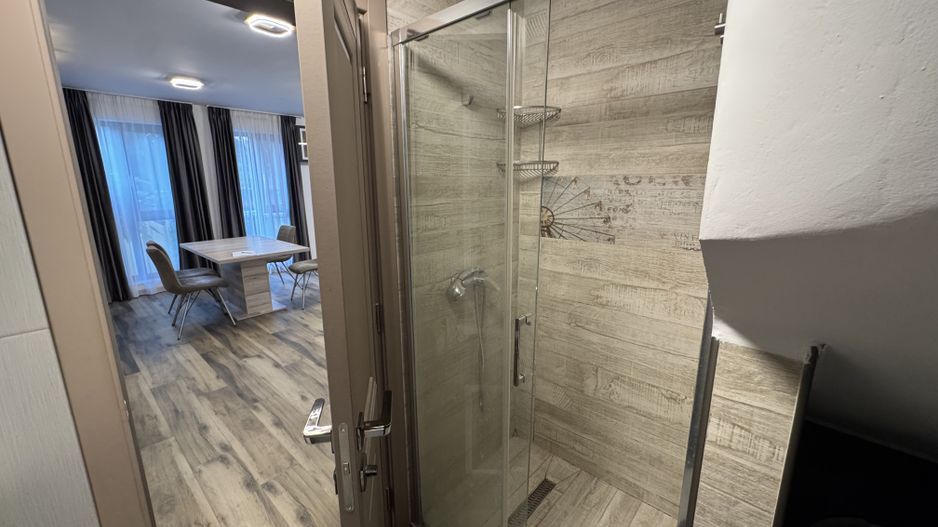 2 Camere Grozavesti Regie - Poză 6