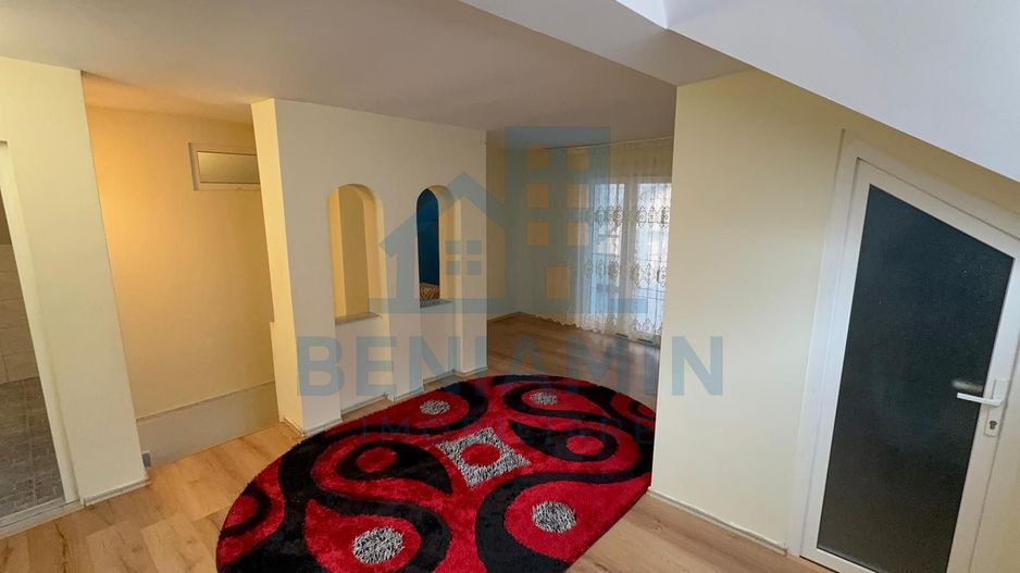 Vila-in-zona-Parcului-Nicolae-Romanescu-curte-mare-doua-constructii - Poză 7