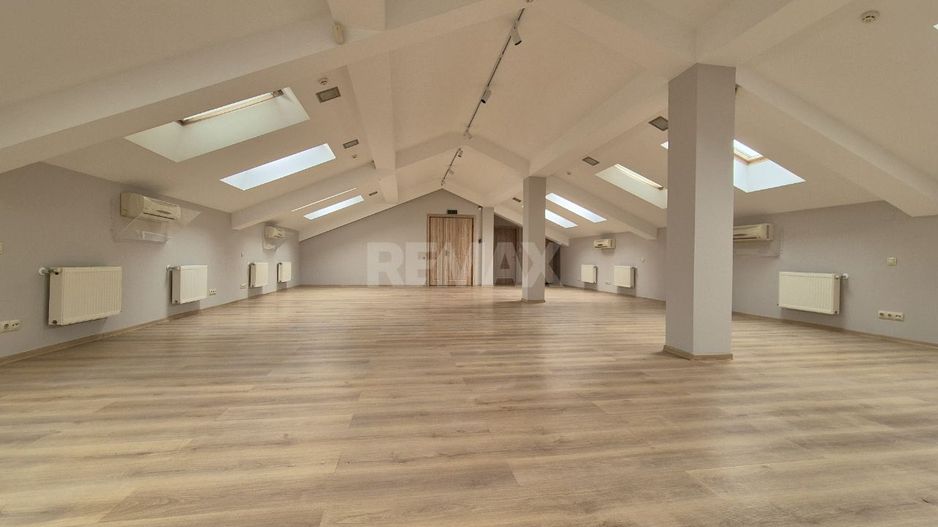 Spațiu comercial cu 6 camere de închiriat în Centru, Chișinău - Poză 2