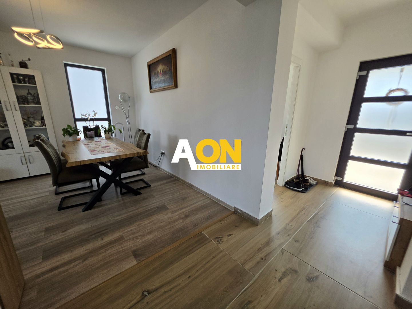 Casa Individuala, 4 Camere, 2 Băi, 250mp Teren - Poză 3