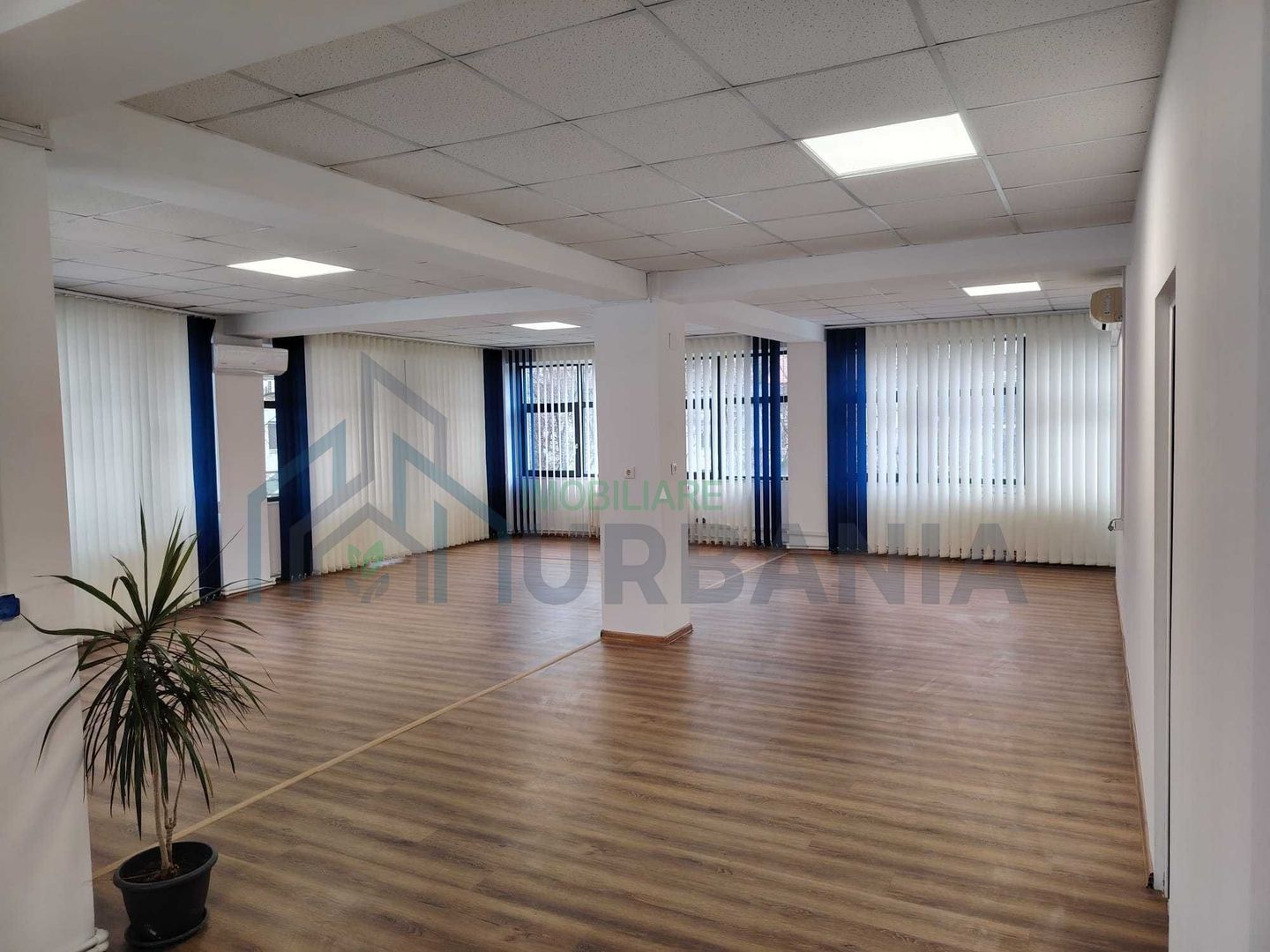 Inchiriez spatiu de birouri, amplasat central, et 1, 106 mp - Poză 2