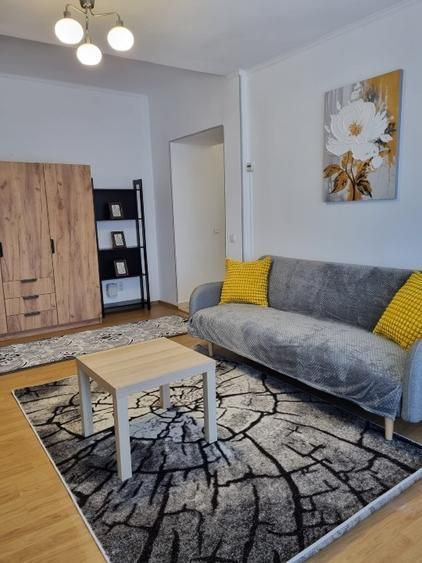 De inchiriat Apartament 2 Camere Piata Romana - Metrou - Poză 1