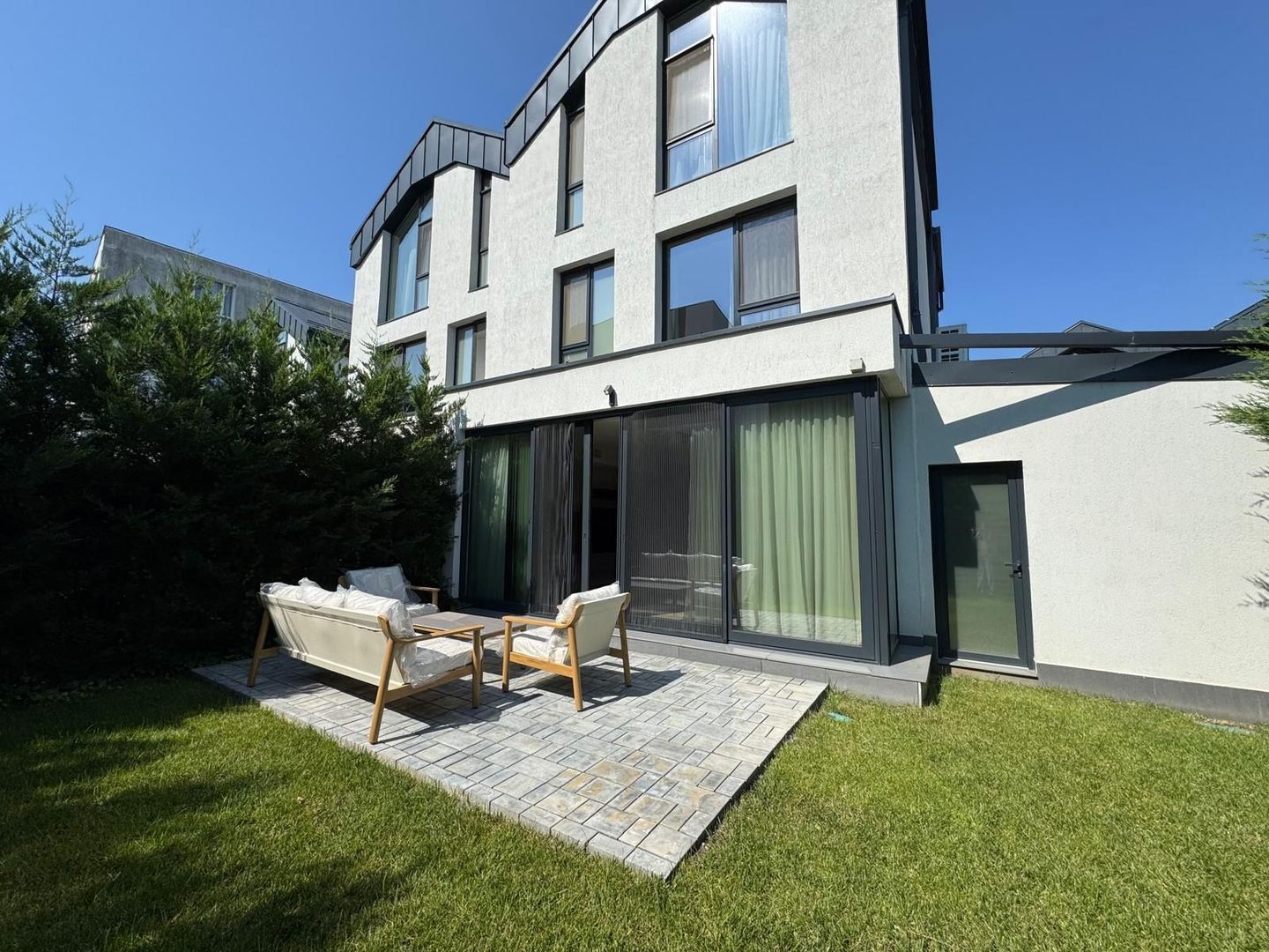 CASA LUX  inchiriat Pipera Dragoș Vodă Finisaje premium design modern - Poză 1