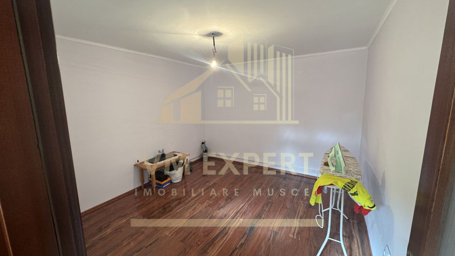 VILA 5 CAMERE, TEREN 600 MP, RUCAR - Poză 8