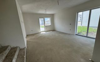 Casă Tip Duplex INDEPENDENTĂ ENERGETIC - Cartier NOU - Poză 6