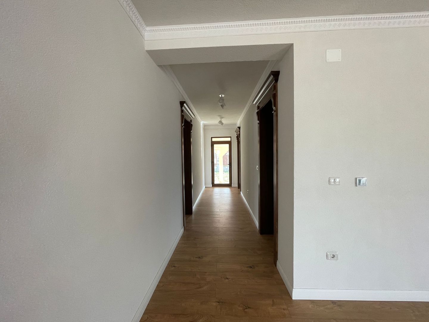 Casa individuala pe parter 160Mp -la asfalt-Ghiroda - Poză 6