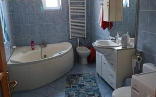 Vila 240 mp , situata la Ciusmea, pret 190000 euro neg - Poză 8