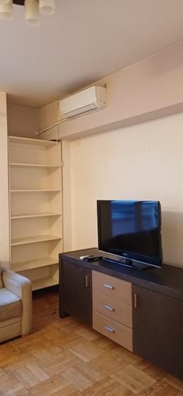 Inchiriere apartament  ultracentral 3 camere - Vedere catre Piata Constitutiei - Poză 4