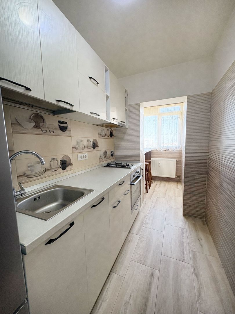 Garsonieră decomandata Titan – 1 Decembrie 1918, renovată, mobilata - Poză 6