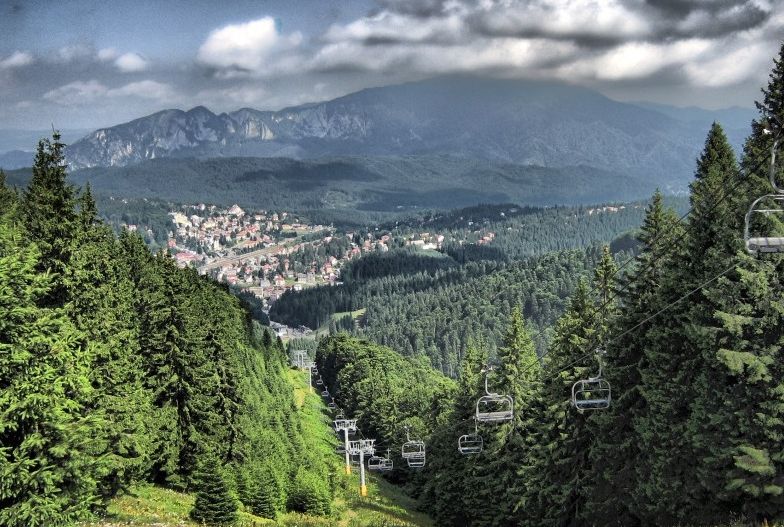 Vila multifunctionala in Predeal - oportunitate  resedinta si/sau afacere - Poză 1