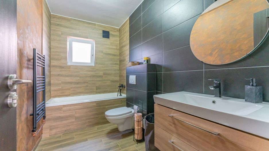 Casă Individuală de Închiriat, Încălzire în Pardoseală, Teren 400 mp - Poză 16