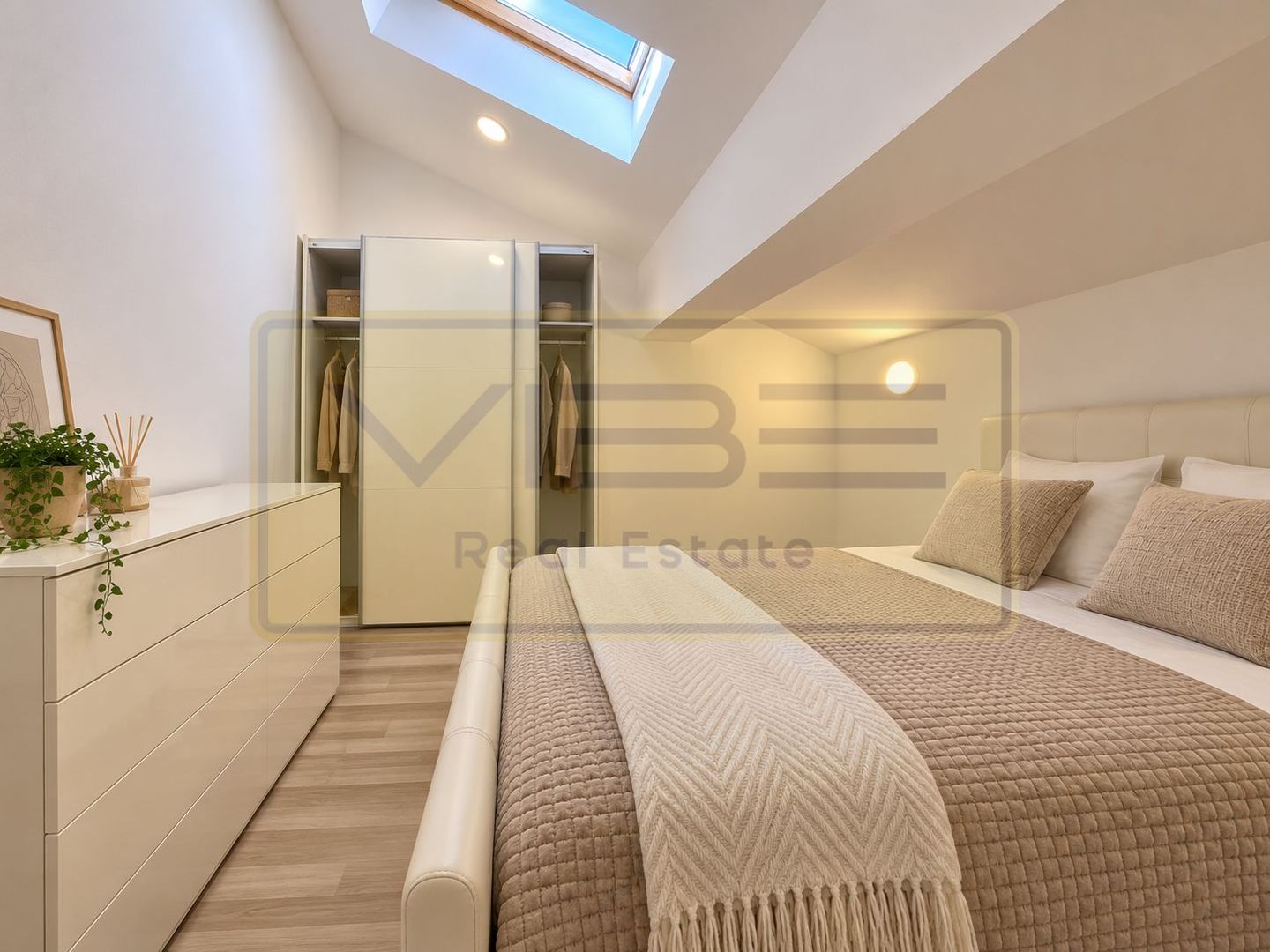 Tatatrasi- Piata Chirila- bloc nou- 3 camere - 550euro - Poză 7