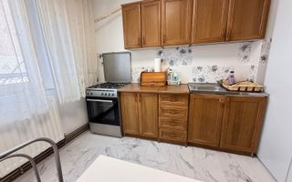 3 camere, situat in Complexul Studentesc, studenti, centrala proprie. - Poză 13