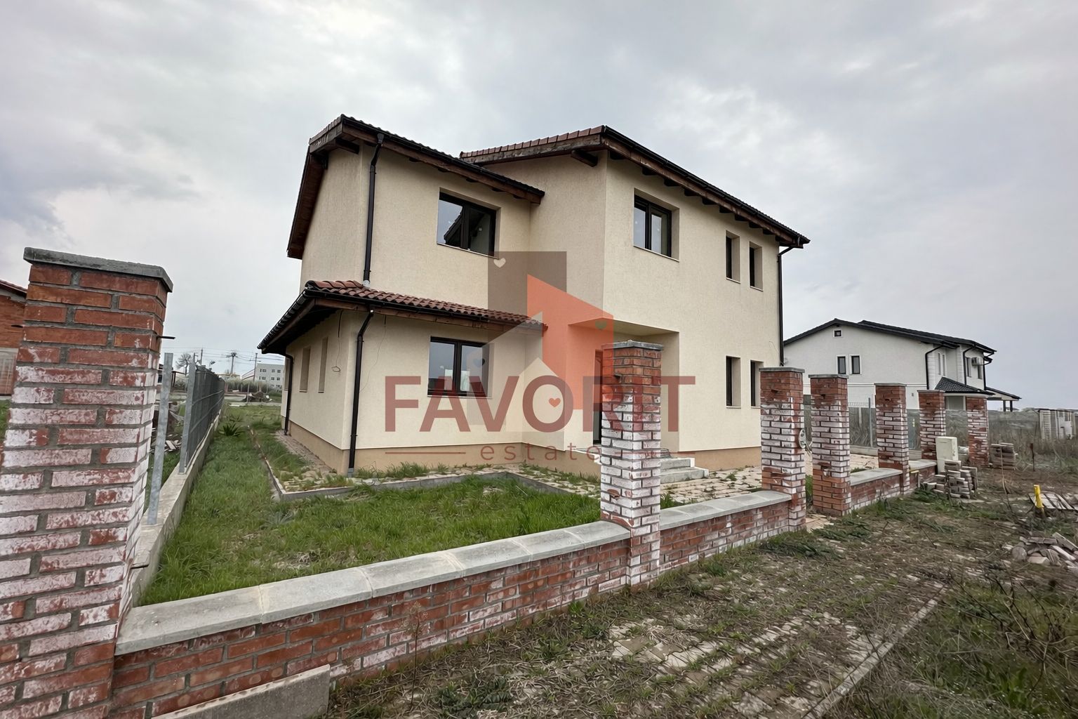 Casa individuala | Parter + Etaj | Asfalt | Toate utilitatile | - Poză 1