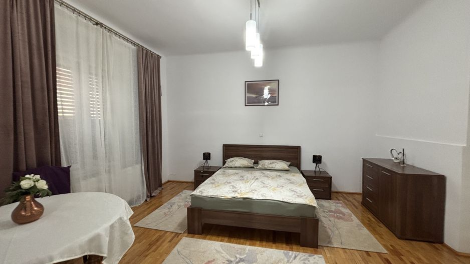 Vilă de închiriat zona Parvan - Poză 24