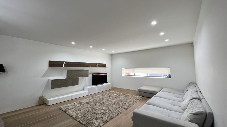 LUXURY MANSION FOR RENT - Poză 3