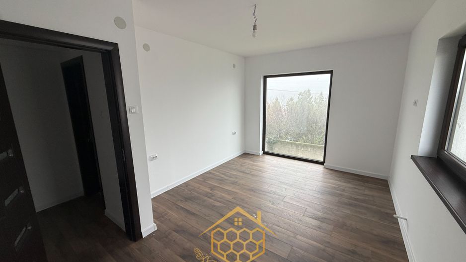 Casa P+1 in Simnicul de Jos - 3 dormitoare- Toate utilitatile - Poză 13