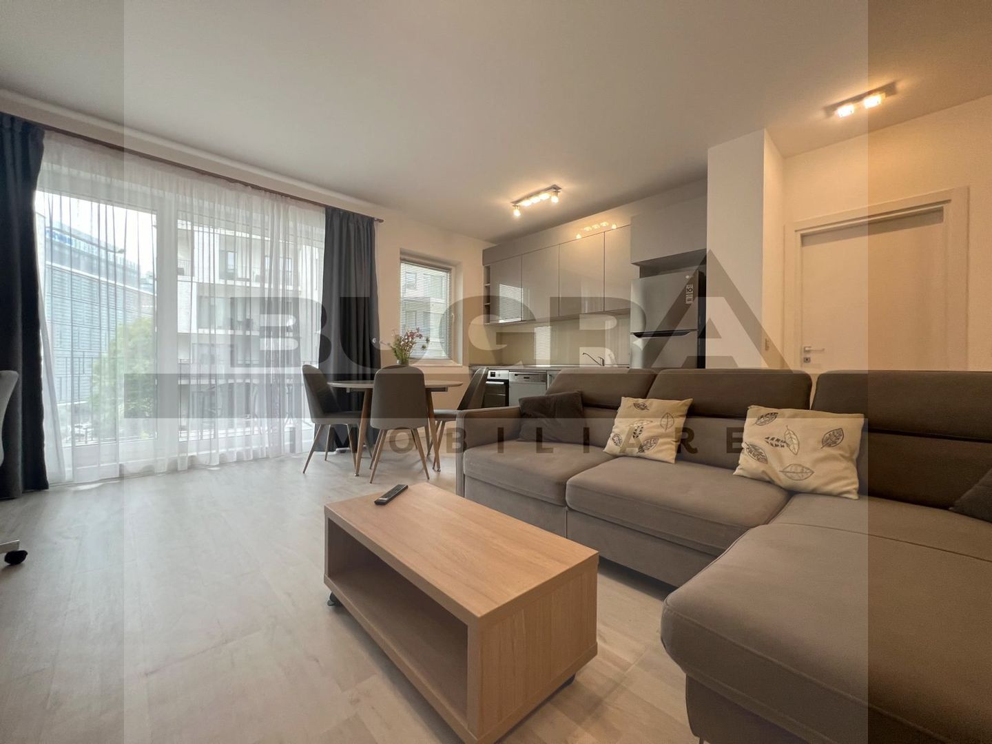 Apartament de 2 camere, parcare subterana, Complex Record Park - Poză 1