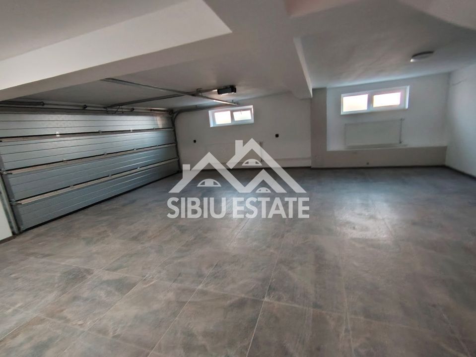 Casa Sibiu, intrare Selimbar, garaj, pivnita, curte mare - Poză 11