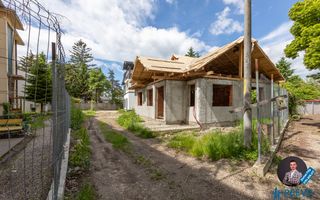 Casă de vânzare, centrală, pe str. Oituz, Bacău - Poză 1