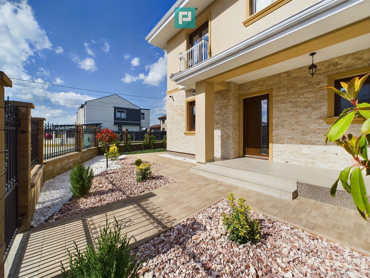 Casă tip duplex Dumbrăvița despărțit prin spațiu tehnic - Poză 4