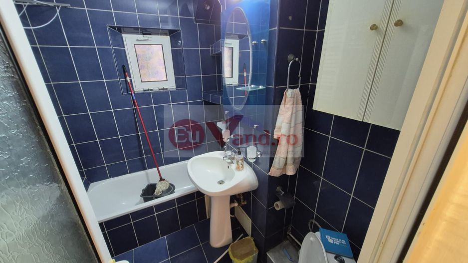De inchiriat apartament cu 3 camere, etaj 3, Micro 16, 450 euro - Poză 5