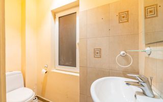 Apartament nemobilat, 3 camere, etaj 1, Bld.Revoluției - Poză 7
