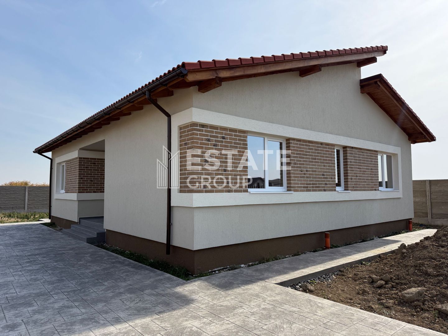 Casa individuala cu 4 camere in Mosnita Noua - Poză 1