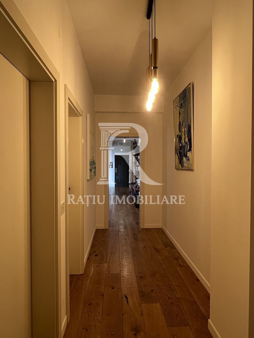 Penthouse cu Design Eclectic | Central | Panoramă Unică | Oradea - Poză 19