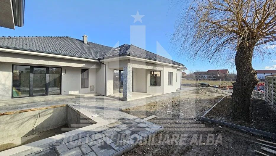 Casă / Vilă cu 5 camere de vânzare în Cetate, Alba Iulia - Poză 2