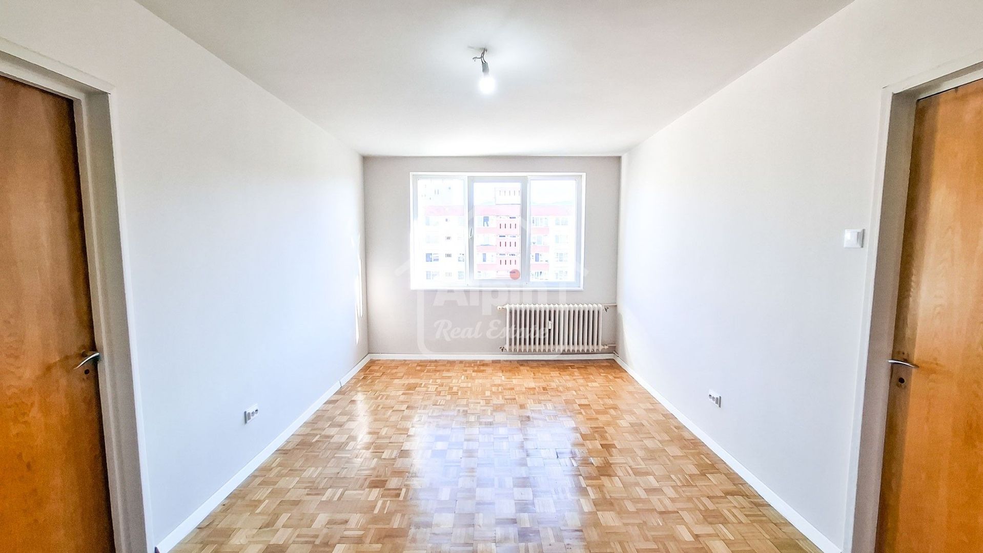 Apartament 2 Camere Priveliste I Centrul Civic - Poză 4