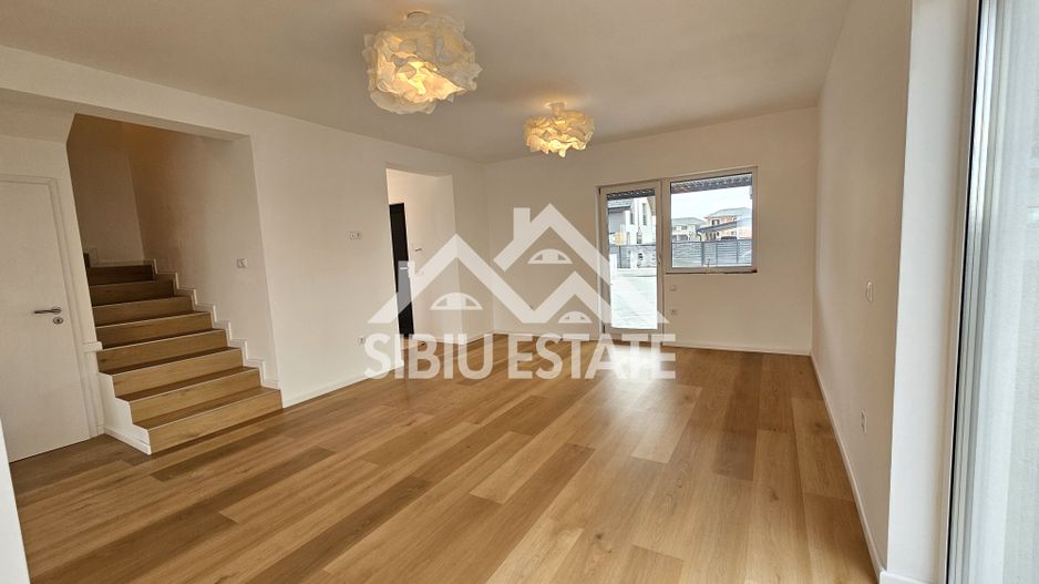 Casa 4 camere LA CHEIE mutare rapida - Poză 2