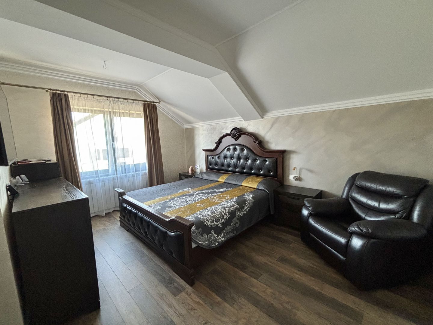 Casa INDIVIDUALA 6 camere, curte superba - zona Brana, Selimbar - Poză 8