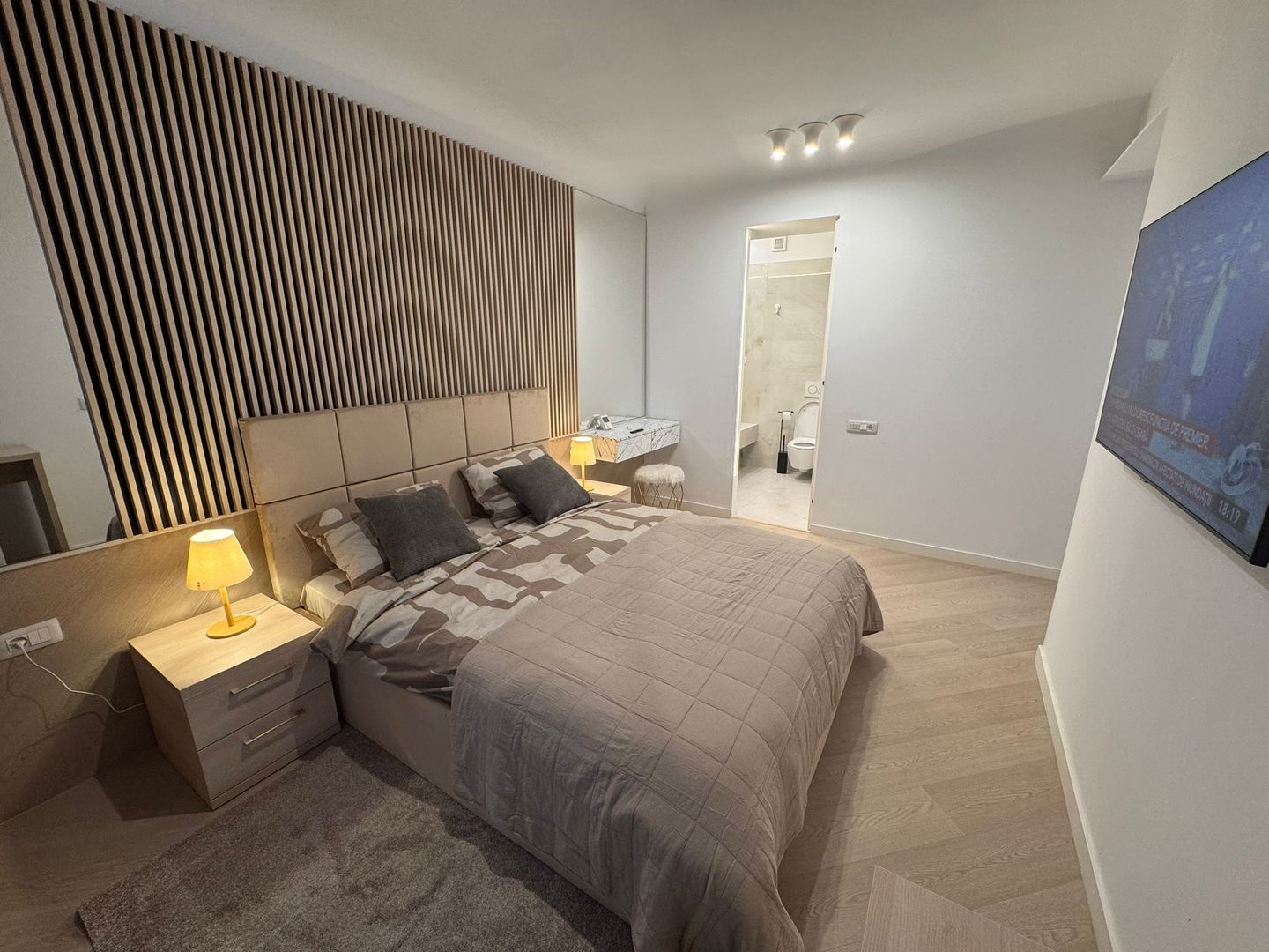 INCHIRIERE 3 CAMERE I CORTINA NORTH - Poză 6